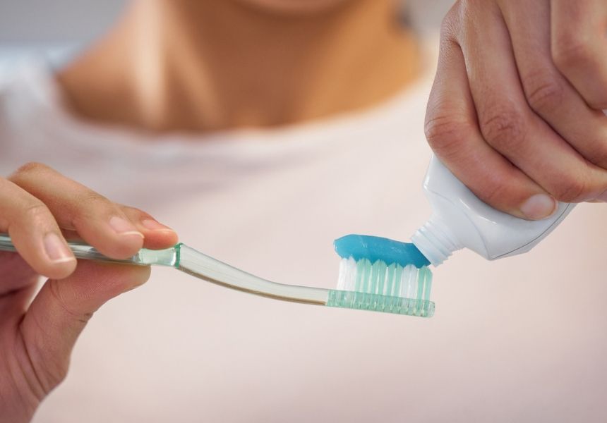 Sorgfältige Mundpflege schützt die Mundschleimhaut vor Entzündungen (Mukositis)