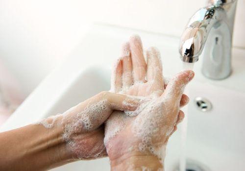 Hygiene bei der Verabreichung von Sondennahrung