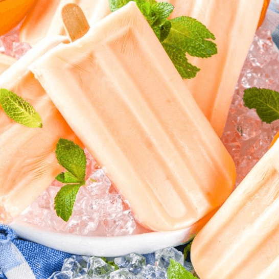 Aprikosen-Pfirsicheis am Stiel mit Fresubin YoDrink Aprikosen-Pfirsicheis am Stiel mit Fresubin YoDrink