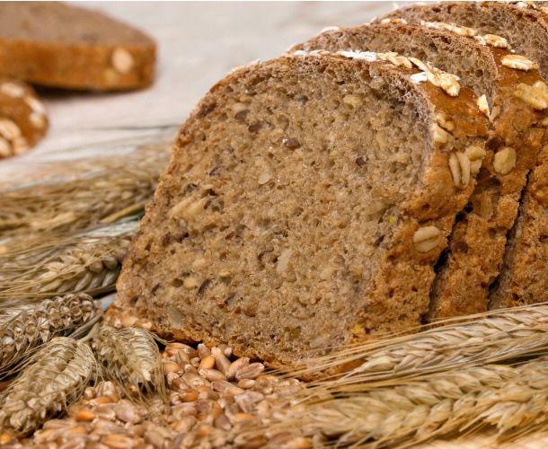 Vollkornbrot als wertvoller Ballaststofflieferant. Vollkornbrot als wertvoller Ballaststofflieferant.